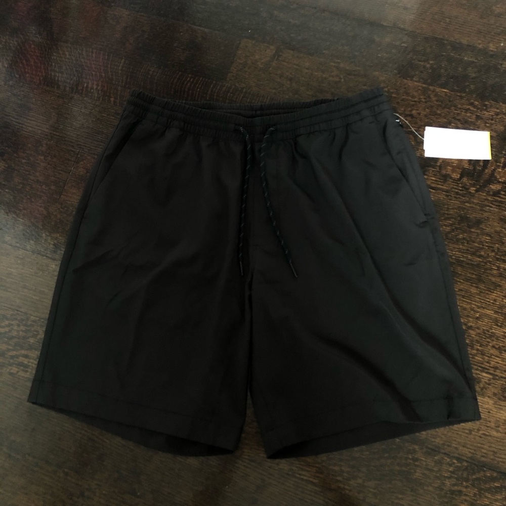 Old Navy Hybrid jogger shorts (New with tags)